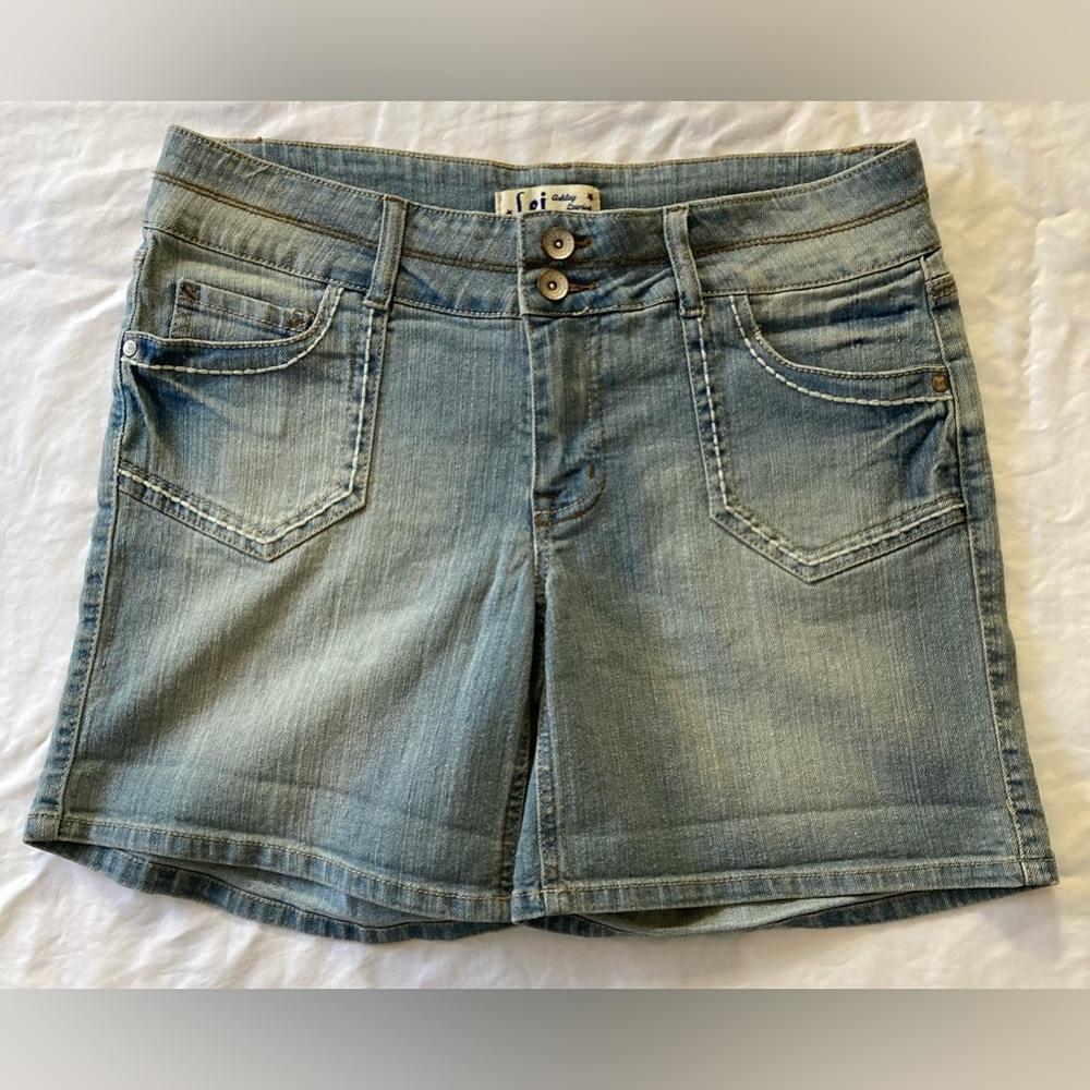 Lei Brand Vintage Jardena LowRise - Women’s/Juniors- Lt Blue Jean Shorts Size 11